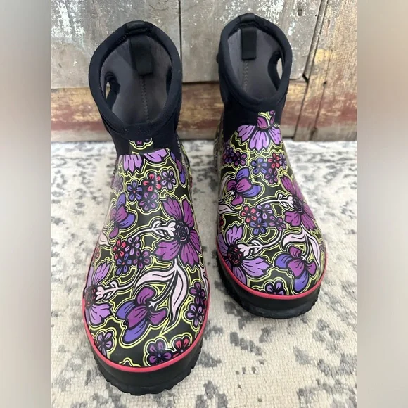 Women’s BOGS Size 10 Classic Short May Purple Floral Print Boots - Picture 3 of 7